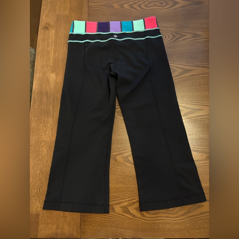 Lululemon Groove flare black leggings! Size 4